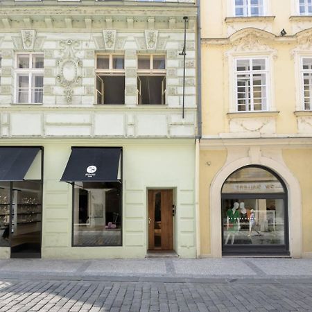 Stylish, Light-Filled Home In The Historic Center Prague Exterior photo